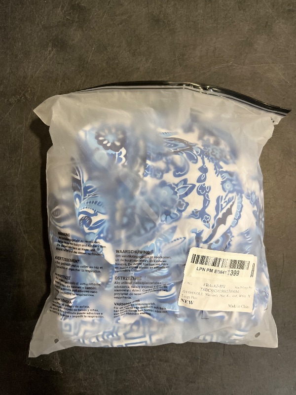Photo 1 of (XL) OYOANGLE Women's Plus Size 2 Piece Floral Print Bikini Set V Neck Ruffle Short Sleeve High Waisted Swimsuits Blue and White X-Large Plus size XL