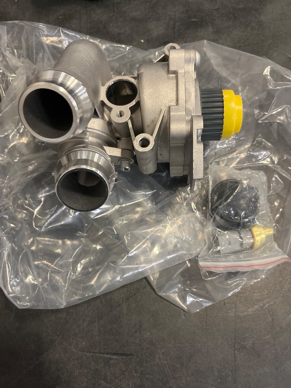 Photo 1 of Aumzong Electric Engine Water Pump Assembly Compatible with 2008-2016 Audi A3 A4 A5 A6 Q3 Q5 TT Quattro Allroad VW Beetle CC Eos GTI Jetta Passat 2.0L,Replaces#OE 06H121026CQ 06H121026AB