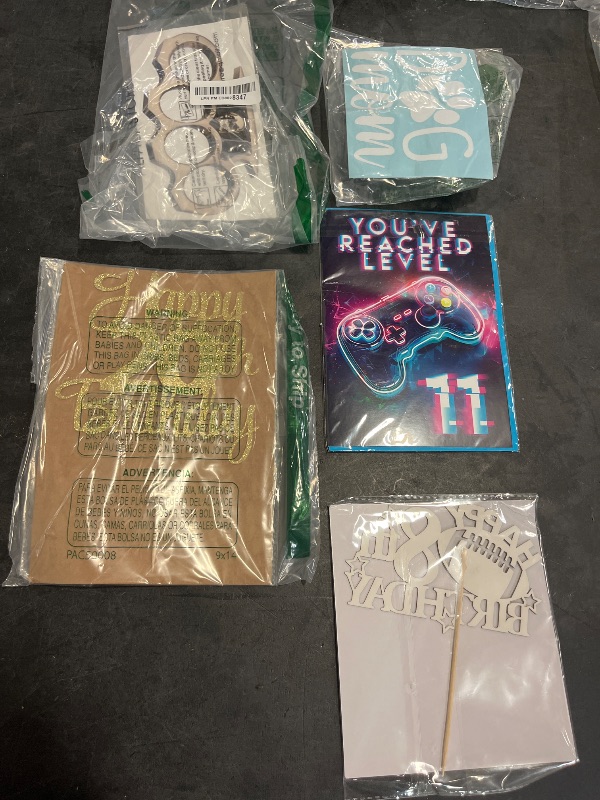 Photo 1 of 5 Mixed items 