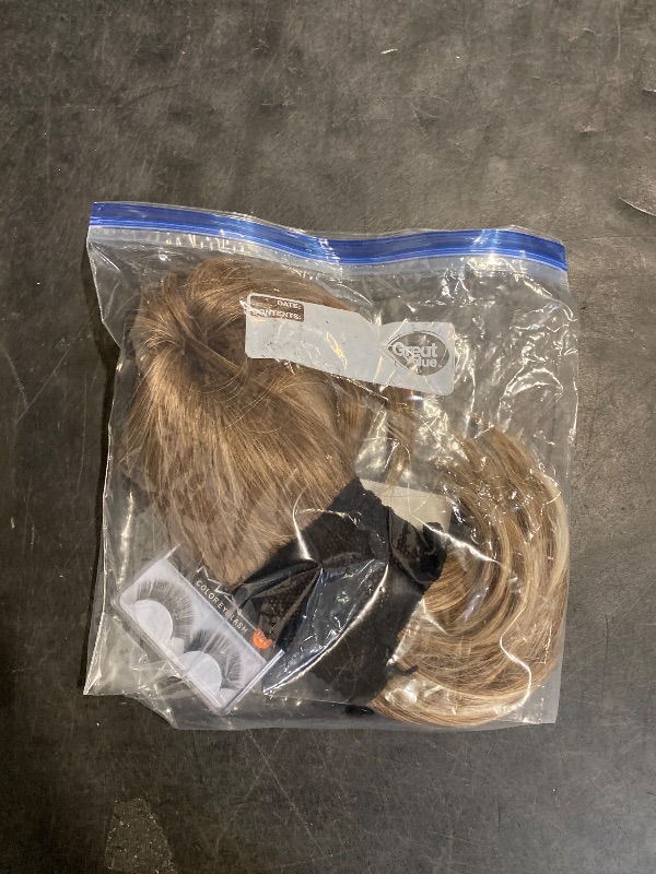 Photo 1 of Jolelyne Short Ombre Blonde Highlight Pixie Cut Wig - Fluffy Light Brown Mix Honey Blonde Highlight Layered Natural Side Part Curly Wigs With Synthetic Hair