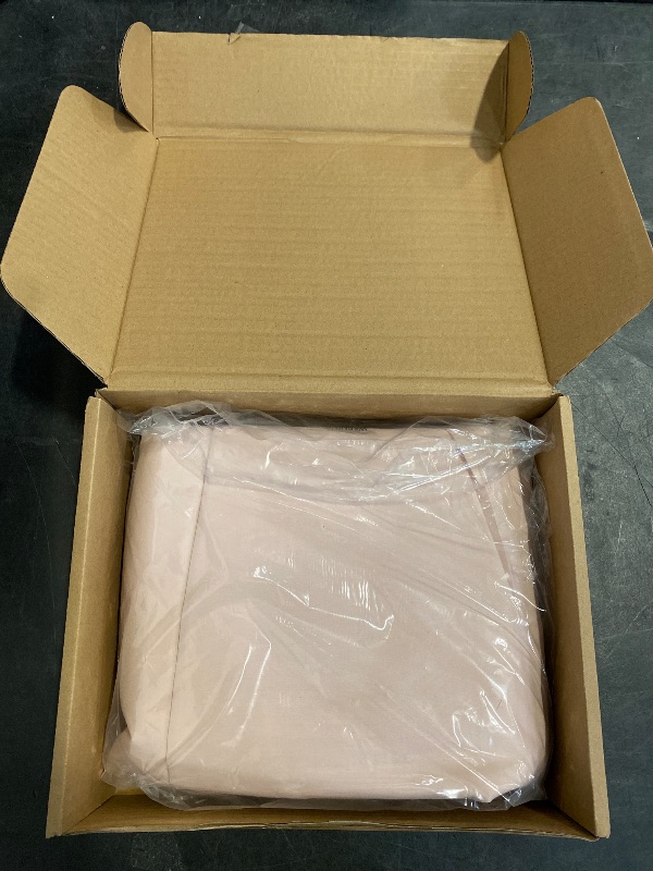 Photo 1 of (K) Amazon Basics Lightweight Super Soft Easy Care Breathable Microfiber 4-Piece Bed Sheet Set with 14-Inch Deep Pockets, King, Blush Pink, Solid
