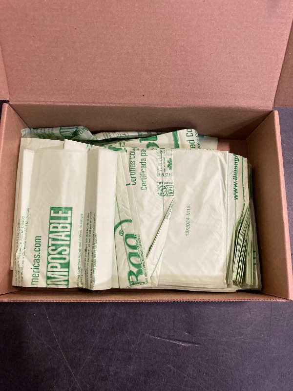 Photo 1 of BioBag (Made In USA) The Original Compostable Food Scrap Bags, 100% Compostable Certified (Mulitple Sizes) (13 Gallon Tall/30 Count)