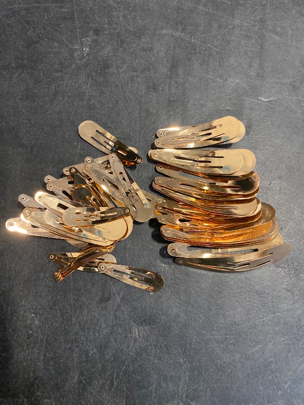 Photo 1 of WILLBOND 40 Piece Barrettes Women Snap Hair Clips Women Large Metal Snap Nonslip Hair Clip Accessories, 3.5 Inch, 3.1 Inch, 2.8 Inch, 2.4 Inch, 2 Inch(Golden)