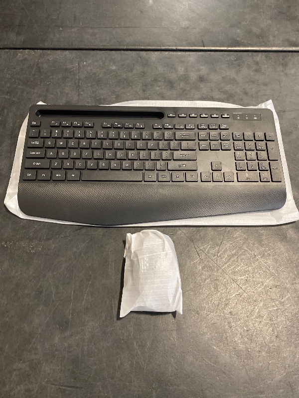 Photo 1 of Wireless Keyboard and Mouse Combo - Full-Sized Ergonomic Keyboard with Wrist Rest, Phone Holder, Sleep Mode, Silent 2.4GHz Cordless Keyboard Mouse Combo for Computer, Laptop, PC, Mac, Windows -Trueque