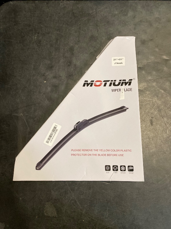 Photo 1 of MOTIUM OEM QUALITY Premium All-Season Windshield Wiper Blades (21"+21" (pair for front windshield))