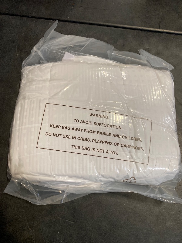 Photo 1 of EASELAND Twin XL Mattress Pad Pillow Top Quilted Fitted Mattress Cover/ Protector Extra Long Cotton Top 8-21" Deep Pocket Cooling Mattress Topper (39x80 Inches, White)