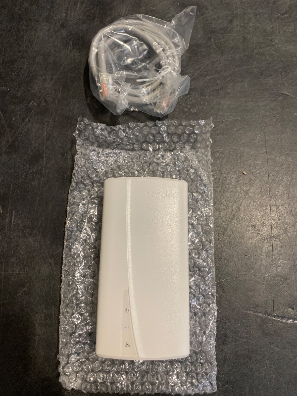 Photo 1 of Sengled Smart Home Hub Z01-hub, Used Zigbee Smart Products Smart Bulbs, Compatible with Alexa, Google Assistance, White, 1 Pack