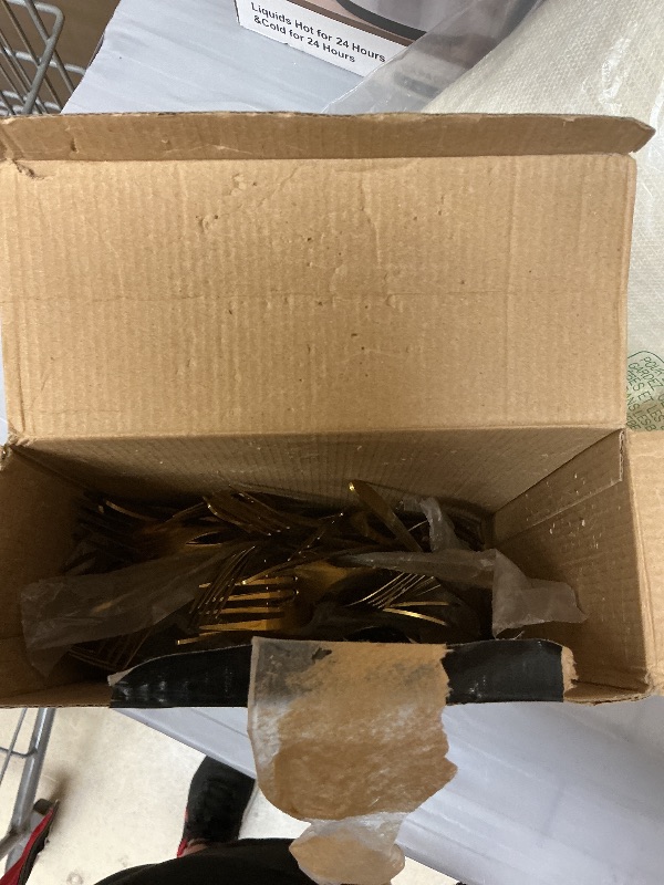 Photo 1 of Nuenen 100 Pieces Stainless Steel forks and knives Dinner Flatware Set Tableware Cutlery for Butter Kitchen Restaurant, Dishwasher Safe(Gold,8.4 Inches, 7.1 Inches)