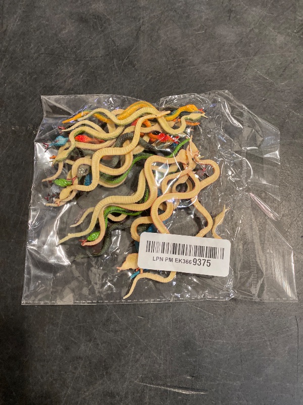 Photo 1 of Blulu 32 Pcs Plastic Snakes Toys Bulk for Kids 4 Inch Mini Rubber Fake Snakes Rain Forest Party Favors Decorations Realistic Assorted Colorful for Boys Girls Gag Toys Prank Prop