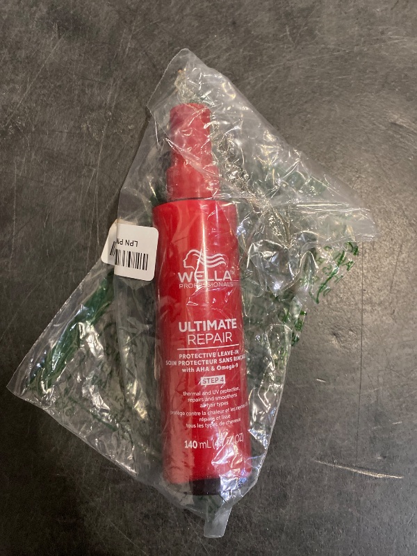 Photo 1 of Wella Professionals ULTIMATE REPAIR Protective Leave-In Treatment for Damaged Hair | Thermal, UV Protection | Repairs & Smoothens | For All Hair Types | 4.7 Fl Oz