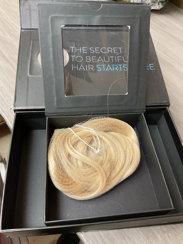 Photo 1 of CHRISTIAN REMY KENZA 22” PROSEAM CLIP-IN HAIR EXTENSIONS- COLOR “BEACH BLONDE” 