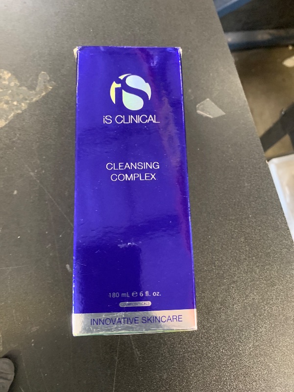 Photo 1 of iS CLINICAL Cleansing Complex, 3in1 Gentle deep pore cleanser Face Wash and Makeup remover, Helps blemish-prone skin