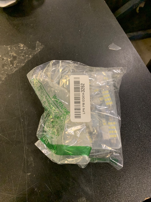 Photo 1 of iFunyLED 24 Pieces Dome Light LED Car Interior Bulb Kit Set 194 T10 DE3175 578 31mm 42mm Bulbs Interior Replacement Lights for Car Map License Plate Door Side Marker Cornering Trunk Light - White