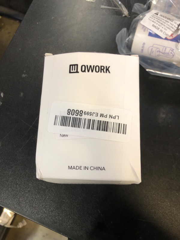 Photo 1 of QWORK Bung Cap with 2" Thread Size for 55 Gallon Plastic Drums, 4 Pack Poly Buttress Drum Bung, Fine Thread