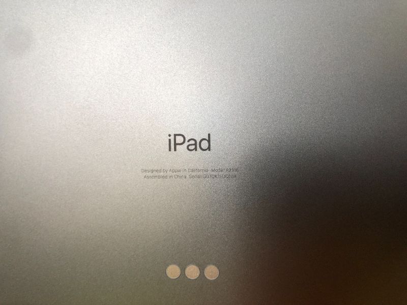 Photo 1 of Apple iPad Air 2020 (10.9-inch, Wi-Fi, 64GB) - Space Gray (Renewed)
