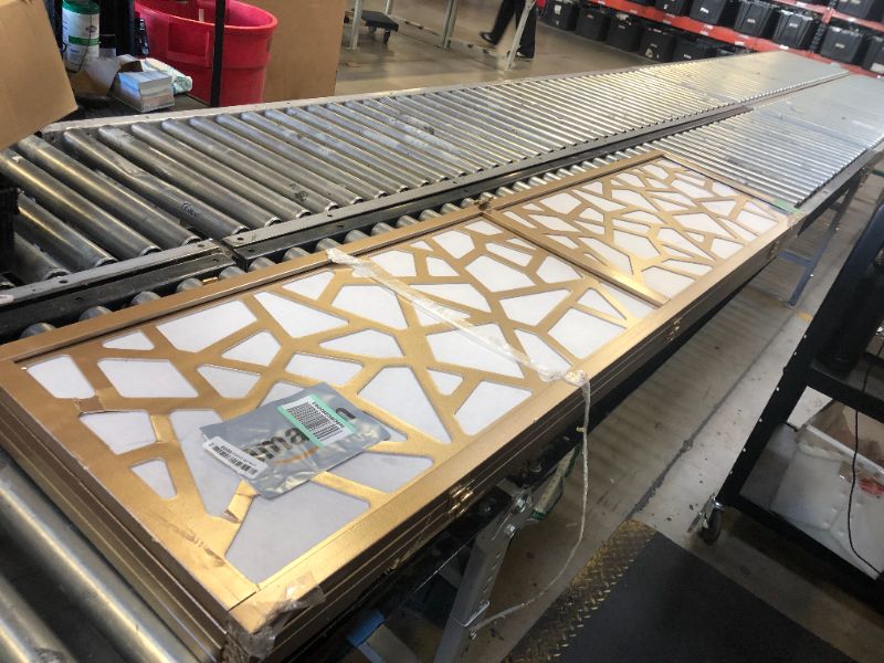Photo 1 of folding room divider 