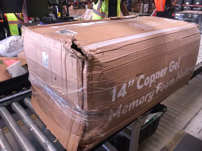Photo 1 of 14" queen mattress