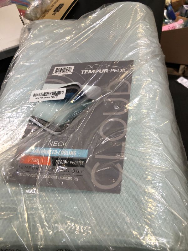 Photo 1 of TEMPUR,Ergo,Cooling,Neck,Pillow,Memory Foam,Medium,Firm