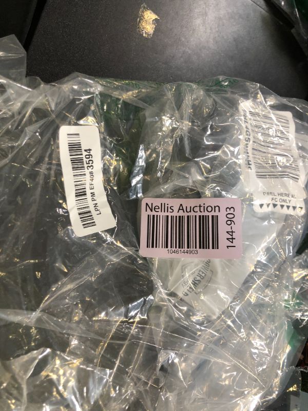 Photo 1 of Antrader 1 Inch 90 Degree Structural Pipe Connectors,4 Sets 3 Way Metal Joint Chain Link Fence Clamp 3-Way Pipe Clamp End Rail Clamps,Bolts and Nuts Included