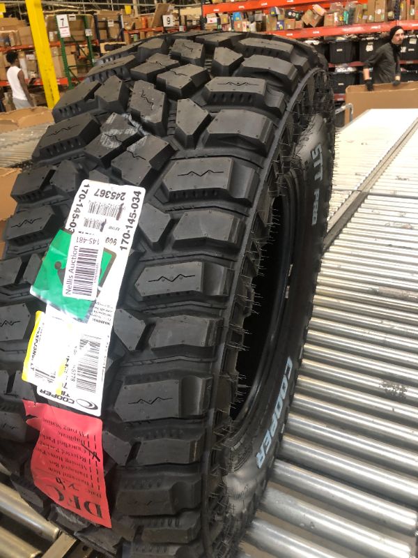 Photo 1 of Cooper Discoverer STT Pro All-Season LT295/70R18 129/126P Tire