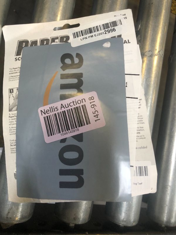 Photo 1 of Zinsser Wallpaper Scoring Tool