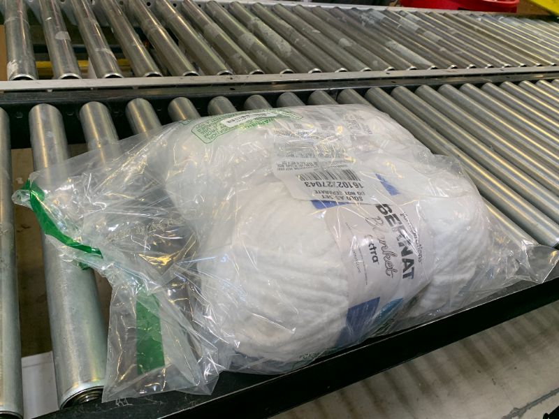Photo 1 of Bernat Blanket Extra White Yarn - 2 Pack of 300g/10.5oz - Polyester - 7 Jumbo - Knitting/Crochet