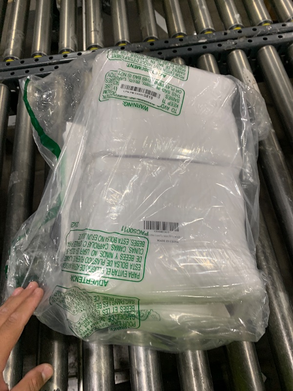 Photo 1 of 12 Pack White Round Tablecloth 90 Inch Round Table Covers Bulk Washable Polyester Fabric Round Table Clothes for Wedding Party Reception Banquet Buffet Restaurant (White, 90 Inch)