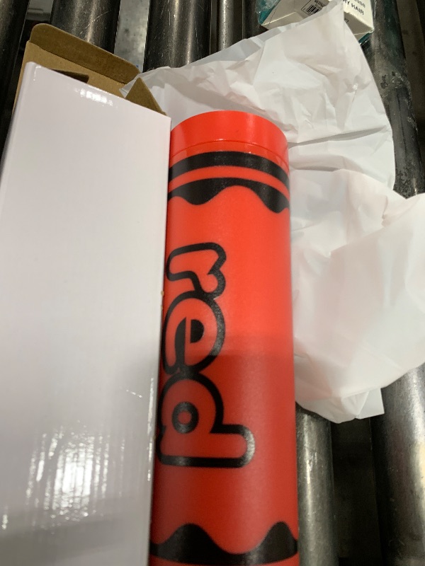Photo 1 of CRAYON WATERBOTTLE
RED