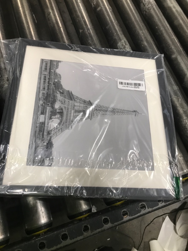 Photo 1 of 10x10 picture frame
