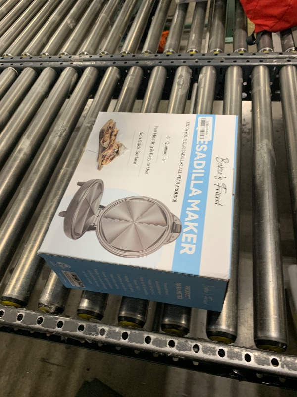 Photo 1 of Baker's Friend Electric Quesadilla Maker with Extra Stuffing Design, 9.5 Inch with Easy Slice 6 Wedge