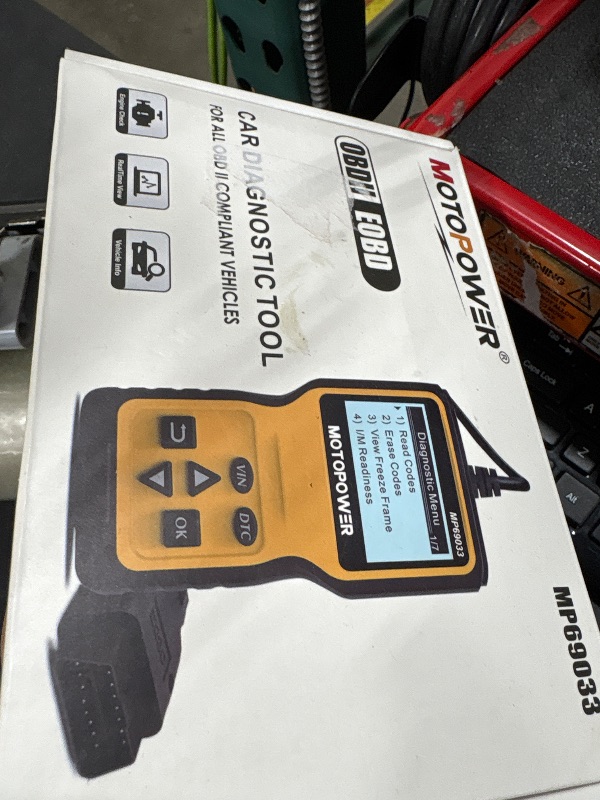 Photo 1 of MOTOPOWER MP69033 Car OBD2 Scanner Code Reader Engine Fault Scanner CAN Diagnostic Scan Tool for All OBD II Protocol Cars Since 1996, Yellow
