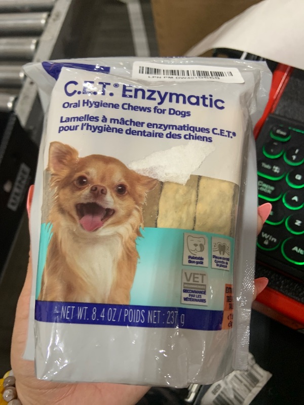 Photo 1 of Virbac C.E.T. Enzymatic Oral Hygiene Chews for Dogs Beef 8.4 Ounces