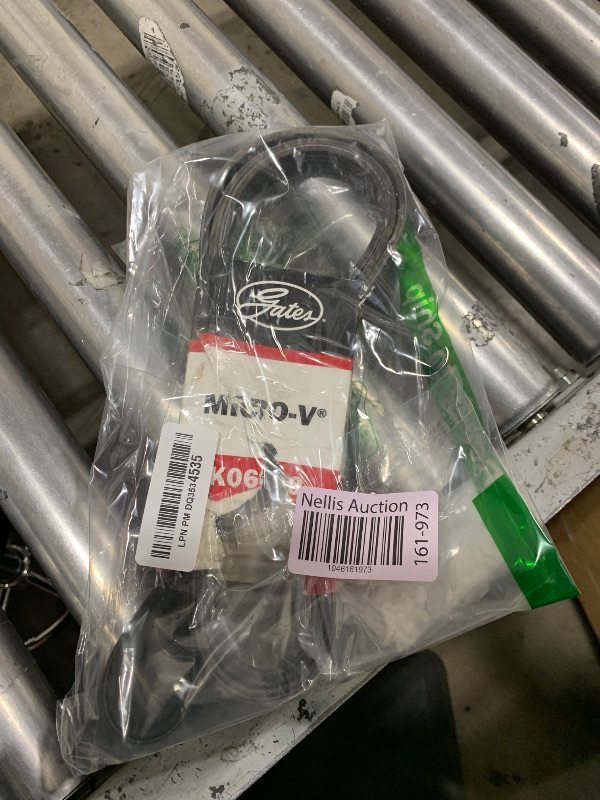 Photo 1 of Gates K060790 Micro-V Serpentine Drive Belt