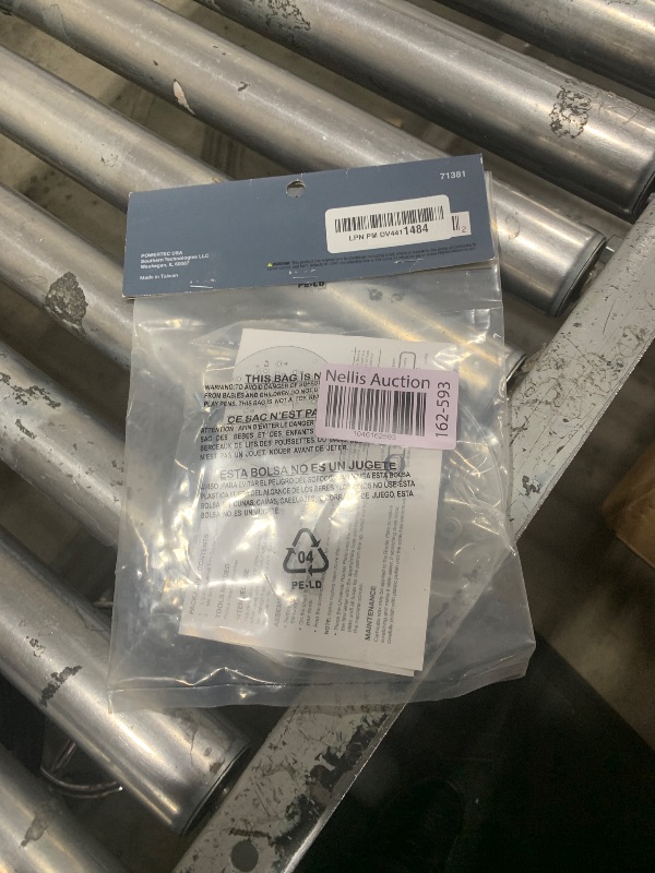 Photo 1 of POWERTEC Router Base Plate Acrylic 5-3/4" w/Screws & Predrilled Holes for Trim & Plunge Routers, Clear Guide Bushing Router Plate, Fits Listed Models Bosch, DeWalt, Makita, Porter Cable & More - 71381