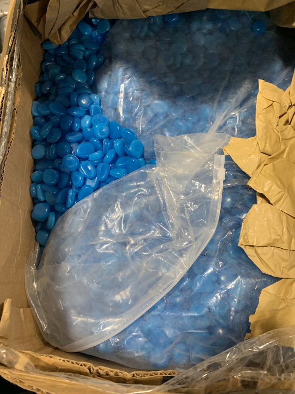 Photo 1 of Sasylvia 3000 Pcs Glow in The Dark Rocks 1 Inch Glow Rocks 12.6 LB Garden Glow in The Dark Stone Outdoor Glow in The Dark Pebbles for Landscaping Walkway Pathway Backyard Fish Tank Plant (Dark Blue)