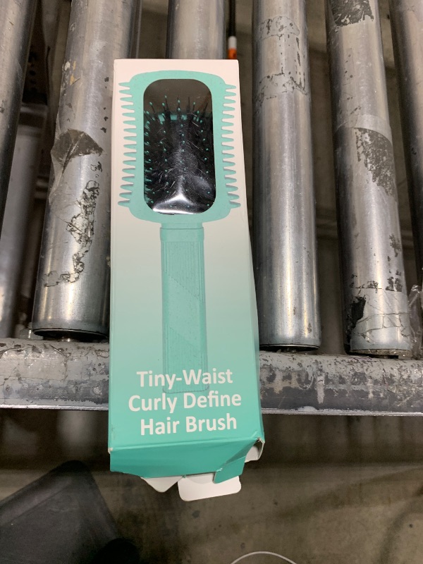Photo 1 of Curly Hair Brush Defining, Volume Curl Defining Brush for Effortlessly Detangling Shaping and Styling Women's Curls, Reduce Pulling (Green 1PC)