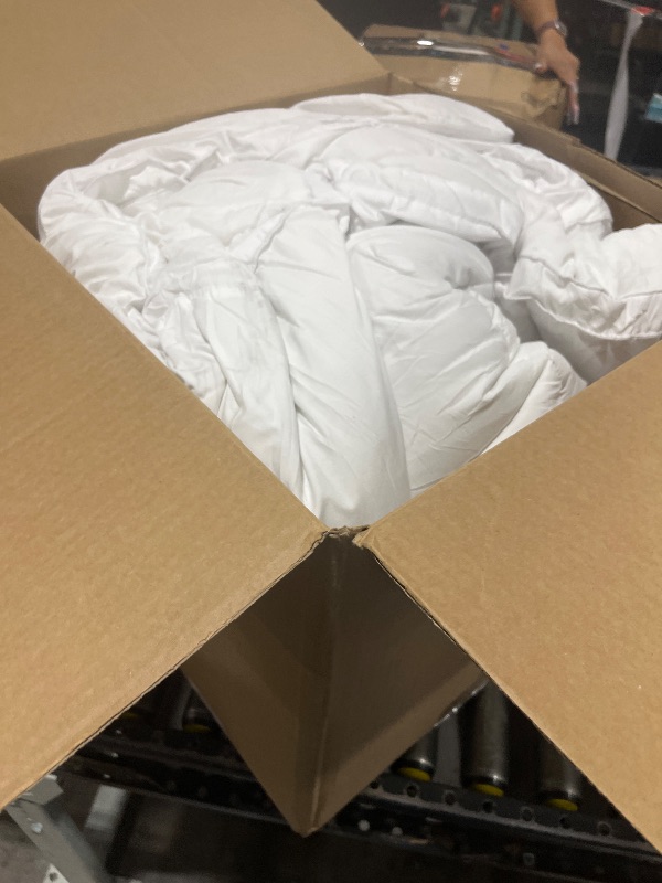 Photo 1 of SOPAT Mattress Topper King Size Extra Thick Mattress Pad 8-21" Deep Pocket Soft Down Alternative Fill Mattress Protector Pillow Top Mattress Cover (78x80 Inches, White)