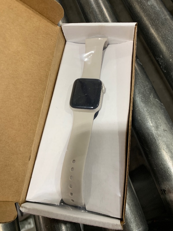 Photo 1 of Apple Watch SE (2nd Gen) (GPS, 40mm) - Starlight Aluminum Case with Starlight Sport Band, M/L (Renewed)