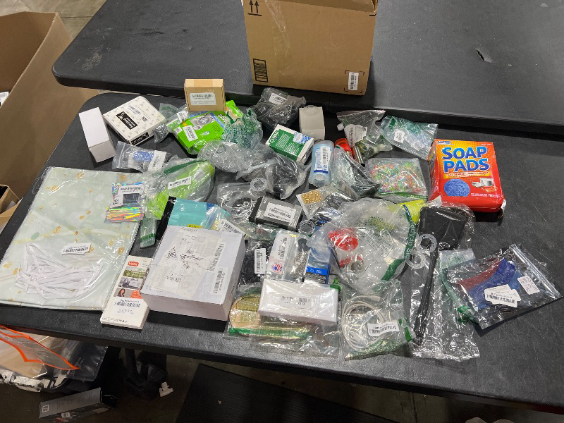 Photo 1 of BOX OF MIXED ITEMS 
