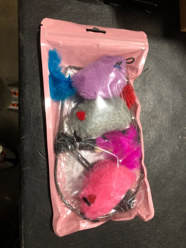 Photo 1 of LEKEWPET Hanging cat Toys mice with Squeaky Sound 3PCS, Retractable Teaser Toy, Interactive cat Toys for Indoor Bored Kitten Self Play Chase Exercise, Mental Physical Stimulation for All Breeds
