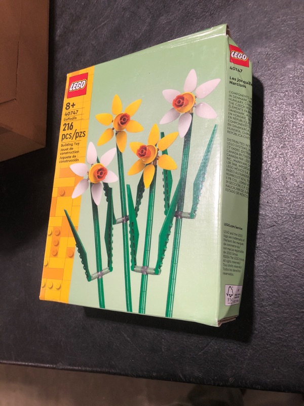 Photo 1 of LEGO Daffodils - Building Toy for Kids, Girls and Boys, Ages 8+ - Birthday Gift for Kids - Artificial Daffodil for Bedroom Decor and Display - 40747