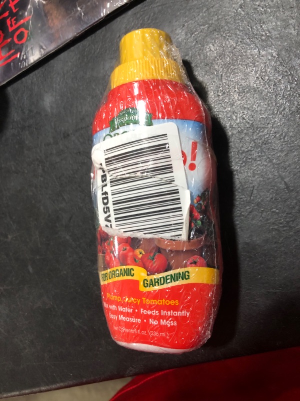 Photo 1 of Espoma Organic 8 Ounce Concentrated Tomato! Plant Food - Plant Fertilizer for All Types of Tomatoes and Other Vegetables. for Organic Gardening. Pack of 1.