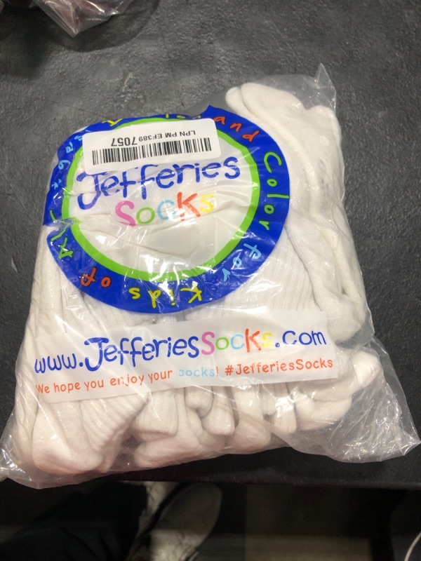 Photo 1 of Jefferies Socks Big Boys' Seamless Toe Athletic Crew Socks, 6-pack White, 8-9 1/2(Medium)(Shoe Size 12-6)