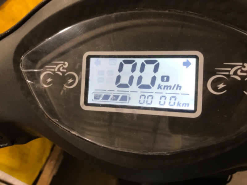 Photo 1 of Electric four wheel scooter We all need to charge or may need a new batteryVEVOR Heavy Duty 4-Wheel Mobility Scooters for Seniors & Adults 500lbs Capacity - 31 Miles 3-Speed Long Range, 800W All Terrain Electric Recreational Scooter Wheelchair with 25° Ma