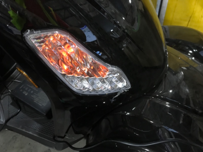 Photo 1 of Electric four wheel scooter We all need to charge or may need a new batteryVEVOR Heavy Duty 4-Wheel Mobility Scooters for Seniors & Adults 500lbs Capacity - 31 Miles 3-Speed Long Range, 800W All Terrain Electric Recreational Scooter Wheelchair with 25° Ma