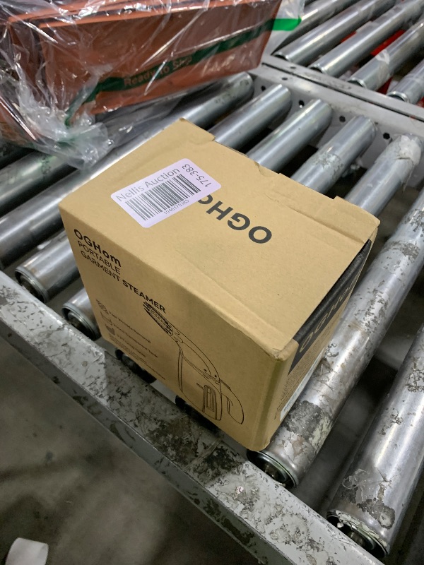 Photo 1 of OGHom Steamer for Clothes,Portable Handheld Travel Steamer,300ml Large Capacity,950W,30 Second Fast Heat Up Garment Steamer (Light Green)