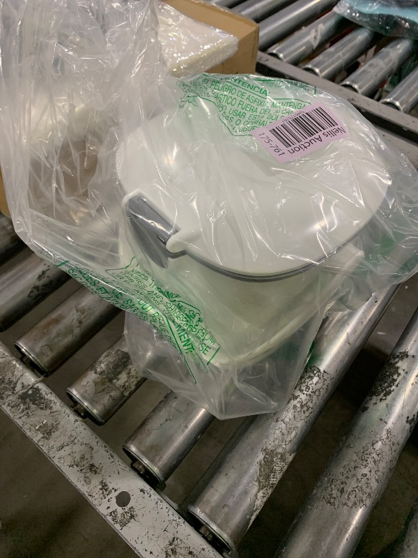 Photo 1 of OXO Good Grips Easy-Clean Compost Bin, White - 0.75 GAL