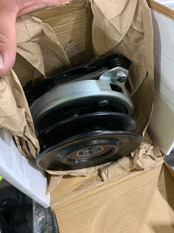 Photo 1 of Electric PTO Clutch Compatible with John Deere Scotts 345 285 240 245 260 265 320 325 335 GT242 GT262 GT275 S2554 Replace AM103035 AM108601 AM115093 AM119536 5215-44 5215-29 Lawn Mower Clutch