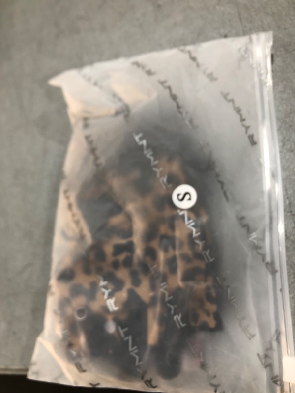 Photo 1 of ZEROFIRE Full Finger Workout Gloves for Women Men - Weight Lifting Gloves with Full Cover Palm Protection & Extra Grip for Gym,Weightlifting,Fitness,Exercise,Training.Cycling.Leopard-Small
