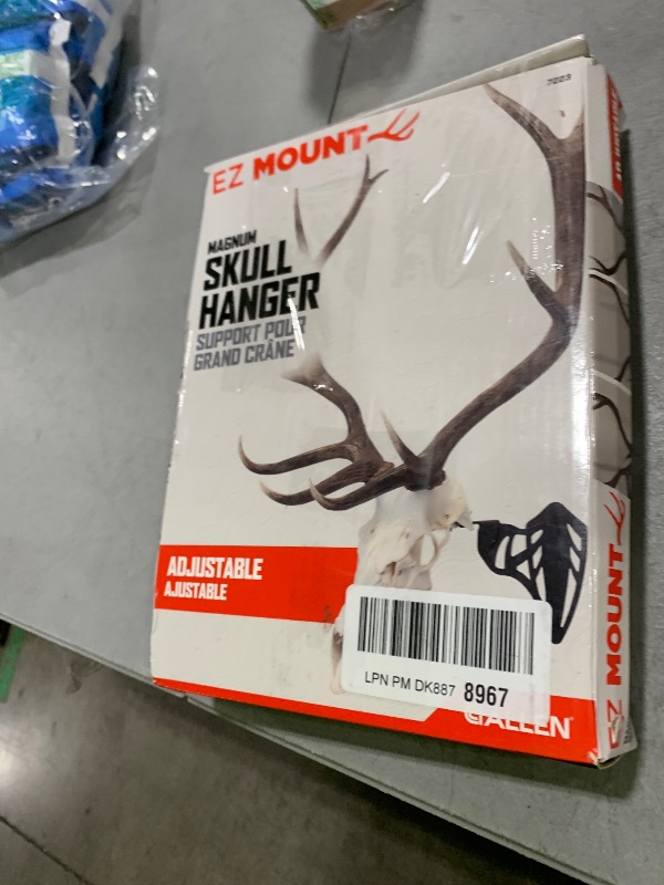 Photo 1 of Allen Company EZ Mount Magnum Skull Hanger, Black